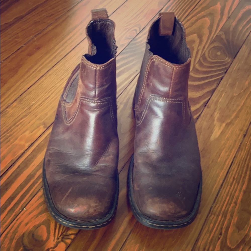 Born HEMLOCK Chelsea boots